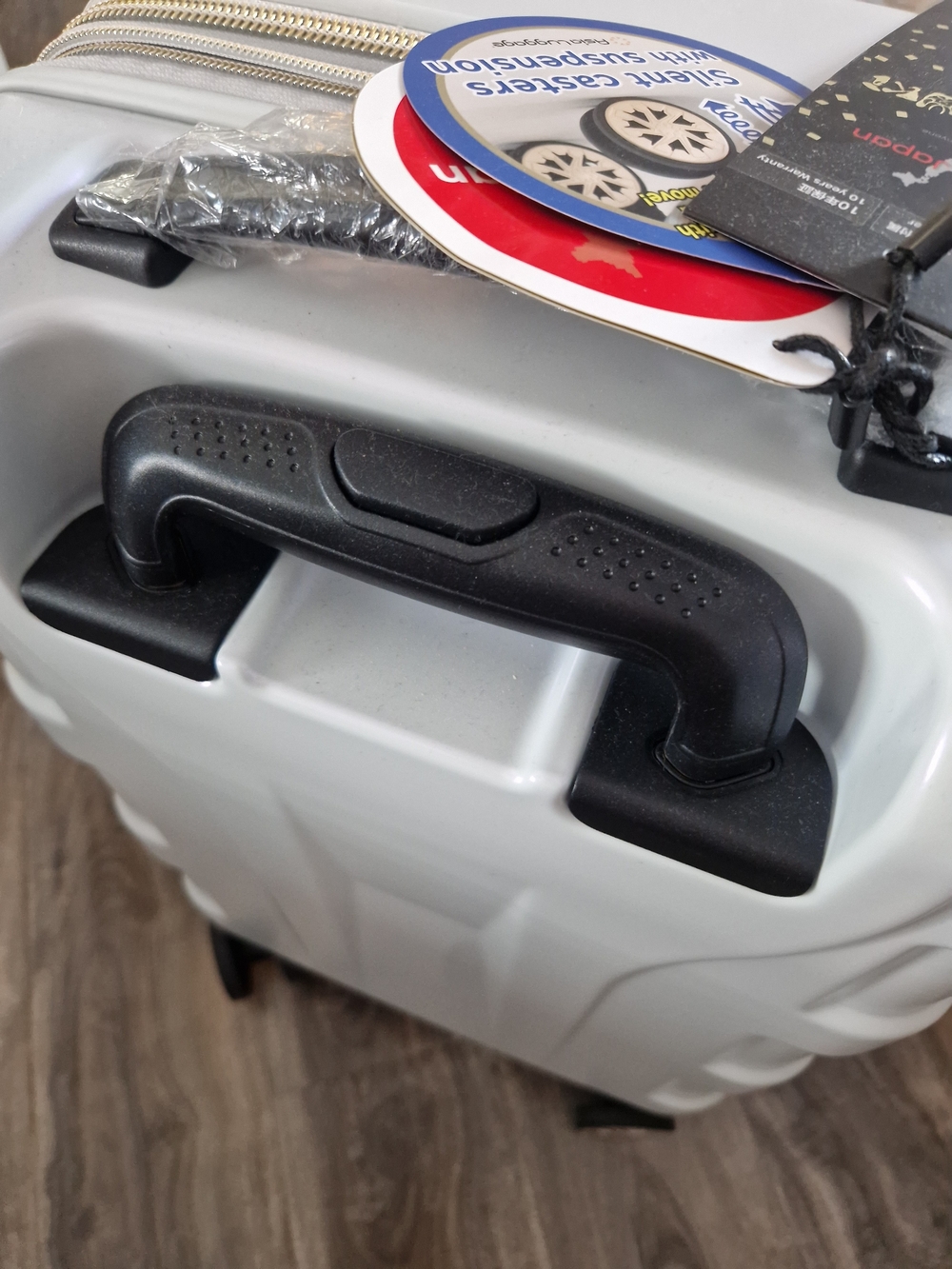 Asia Luggage Carry On Suitcase - Picture 3 of 12